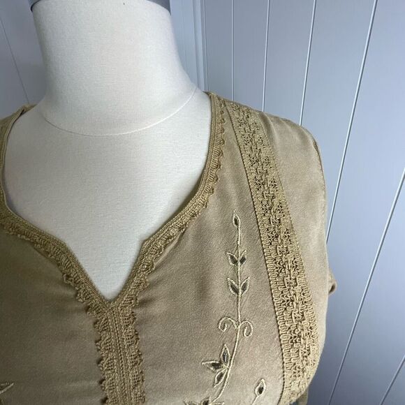 Vintage Fashion Fusion Women’s 1X Plus Tan Embroidered Peasant Tunic Top - Picture 2 of 15